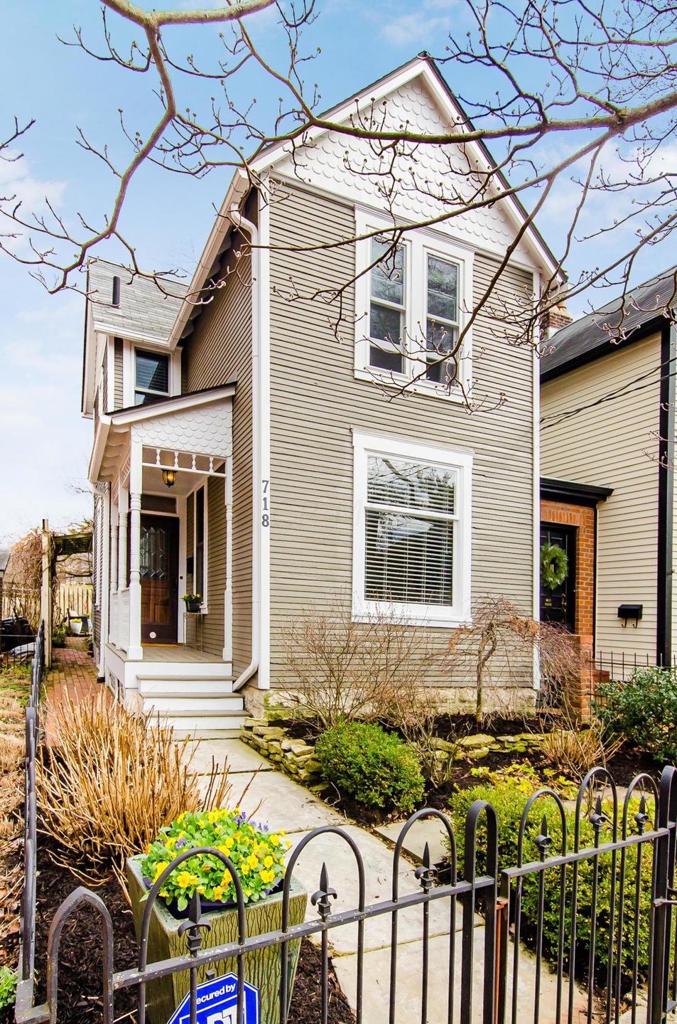 718 S 6th 2