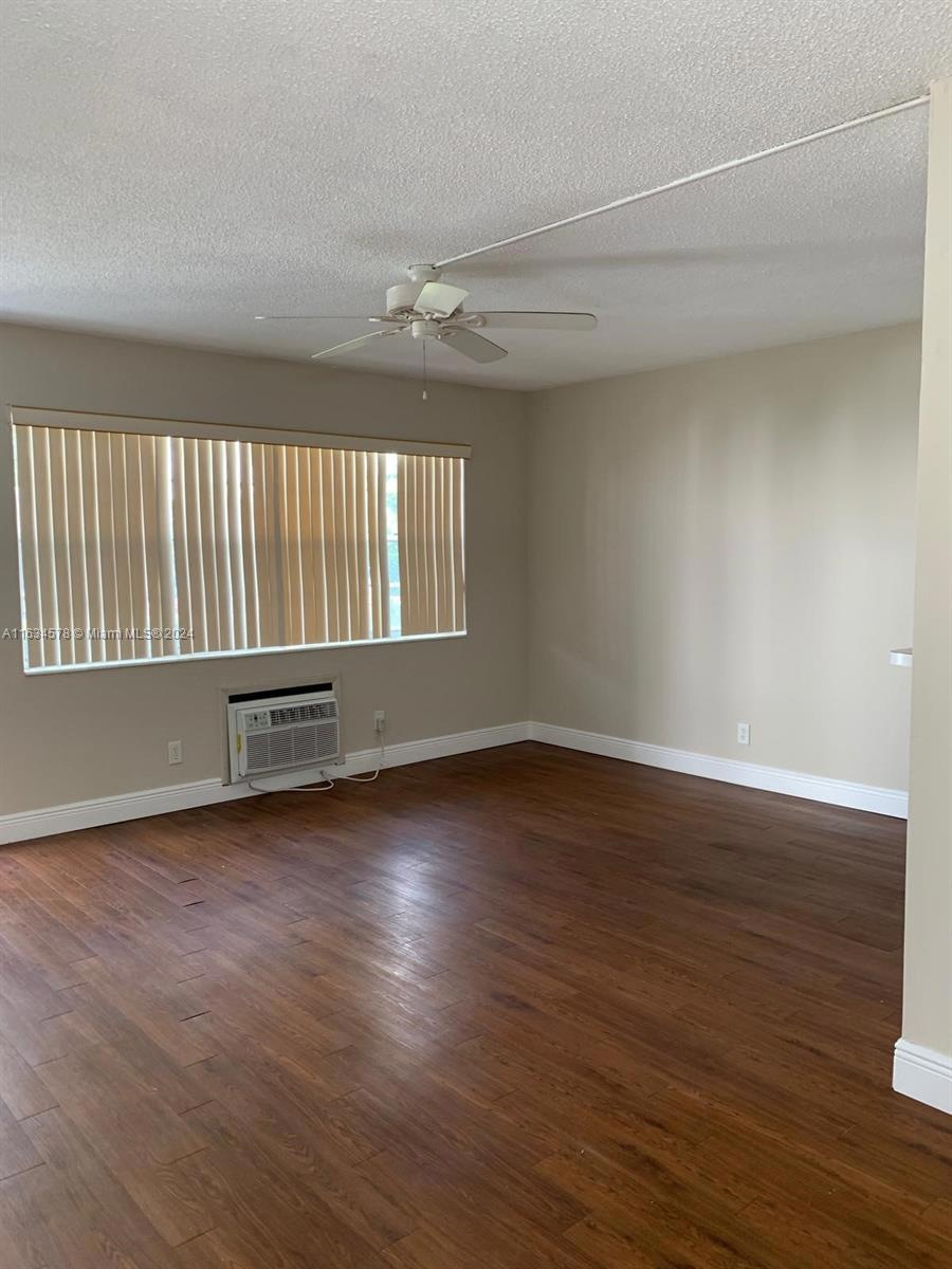 134 Windsor Dr unit G, West Palm Beach, FL 33417 - photo 1