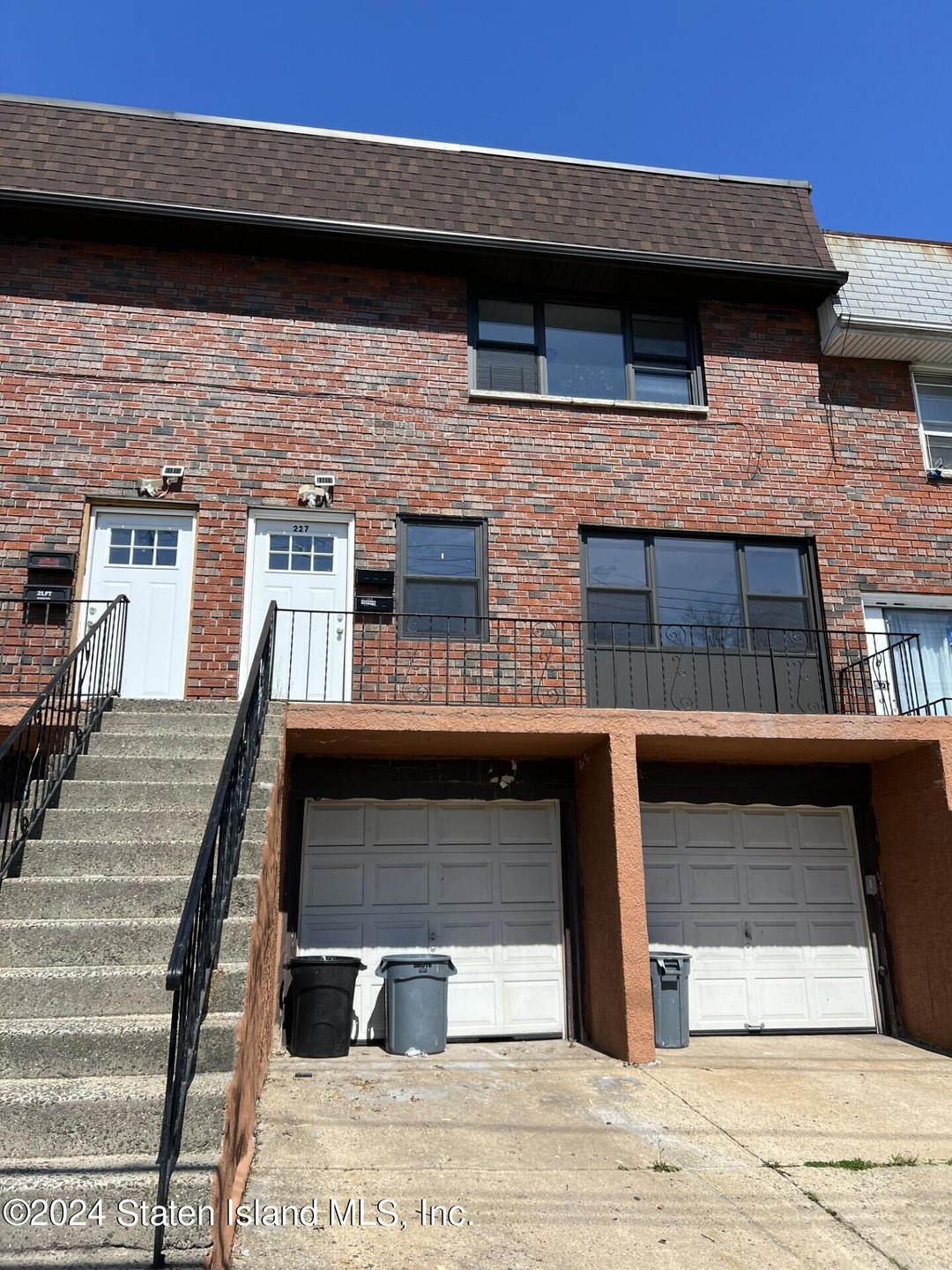 227 Vanderbilt Ave unit 2, Staten Island, NY 10304 - photo 1