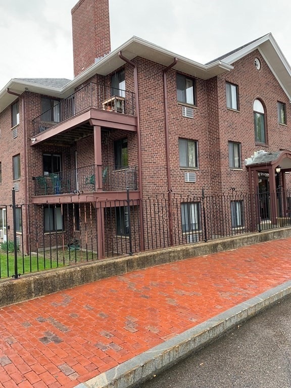 1 Station St unit 1-2, Hingham, MA 02043 - photo 1