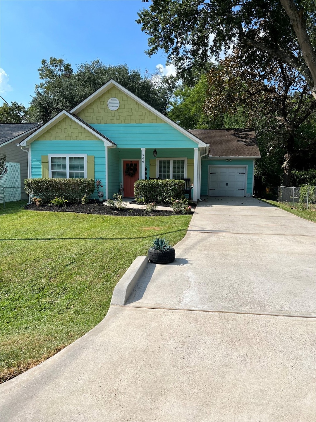 506 Clarence St, Tomball, TX 77375 - photo 1