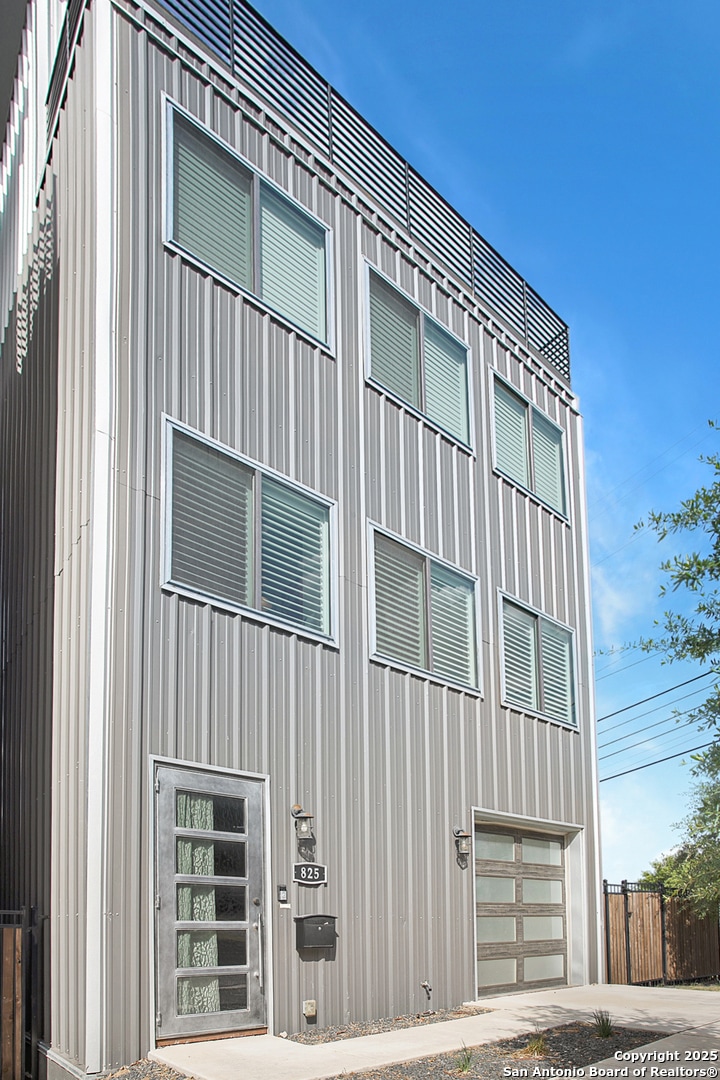 For Rent $4,100/month