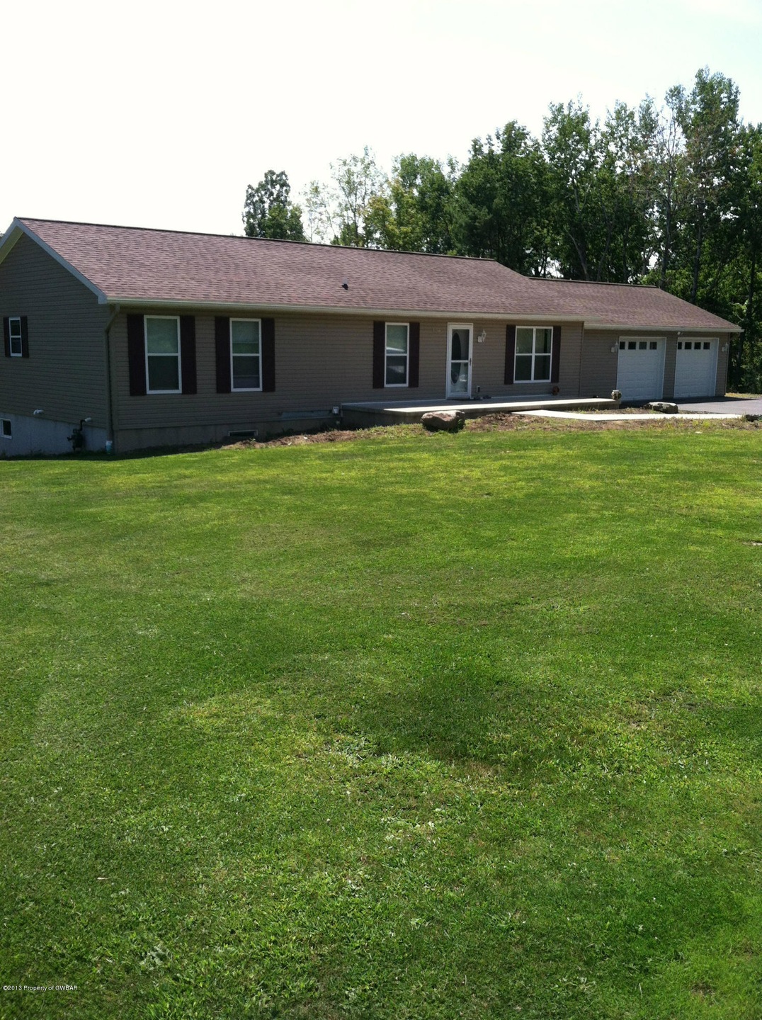 81 Firehouse Rd, Dallas, PA 18612 - photo 1