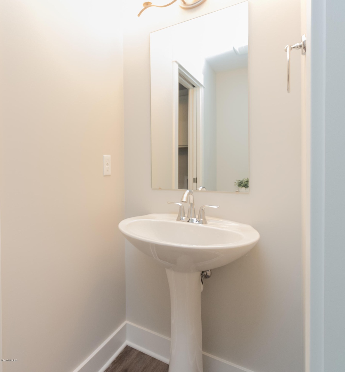 161 Round Hill Rd unit 82, Kalamazoo, MI 49009 - photo 1