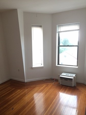 784 Main St unit 4, Cambridge, MA 02139 - photo 1