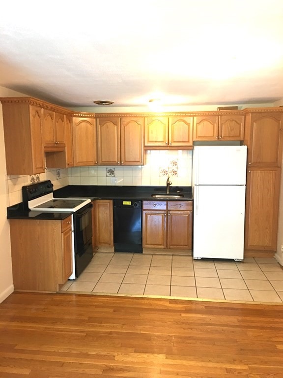 205 Kent St unit 27, Brookline, MA 02446 - photo 1