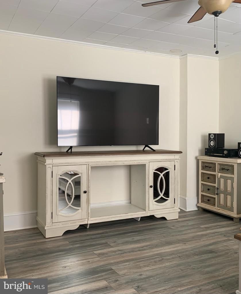 402 E Franklin St, Hagerstown, MD 21740 - photo 1