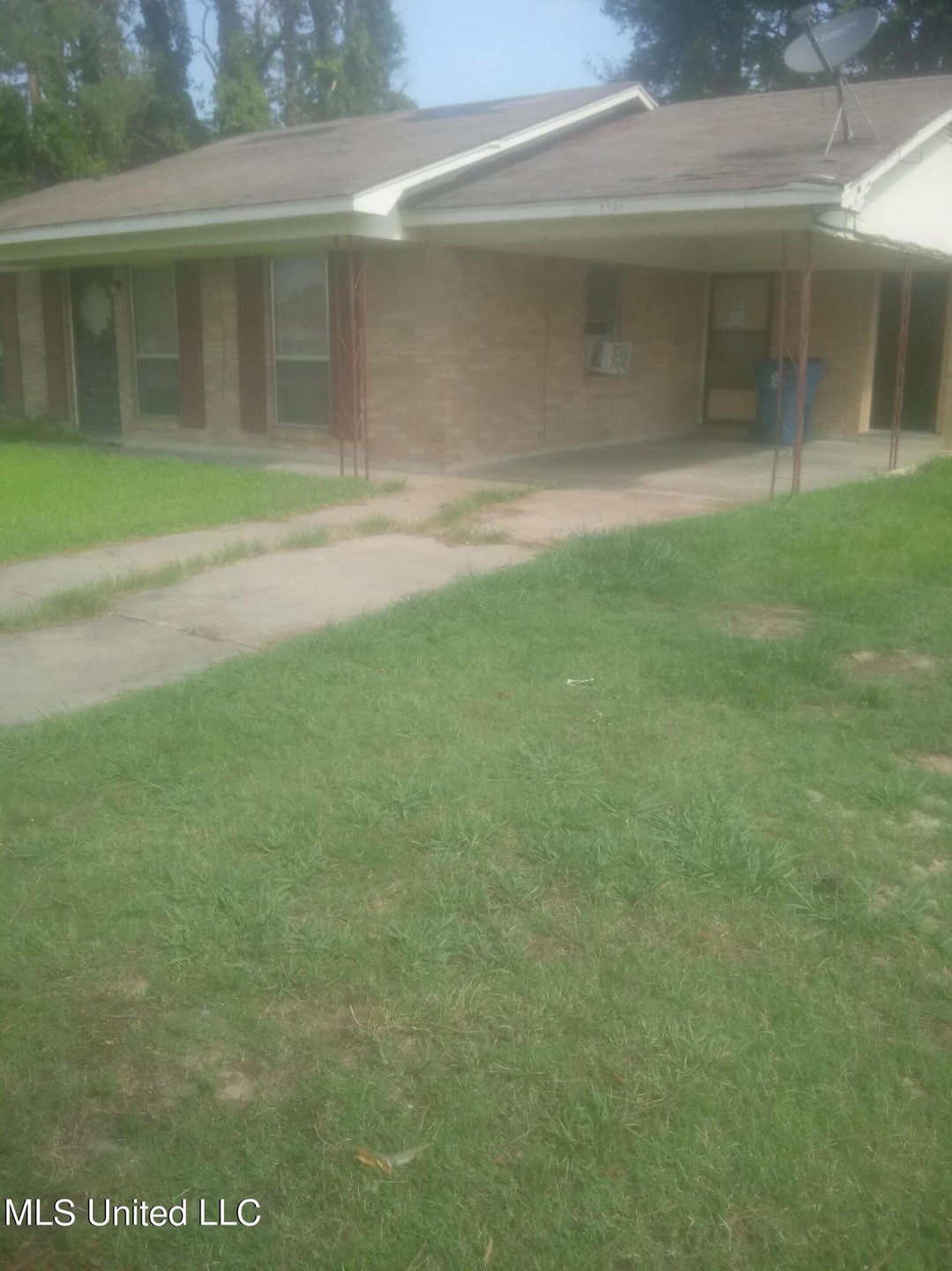 1340 Riverside 1