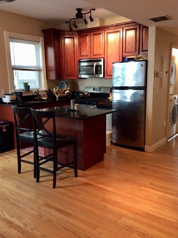 165 Hampshire St unit 4, Cambridge, MA 02139 - photo 1