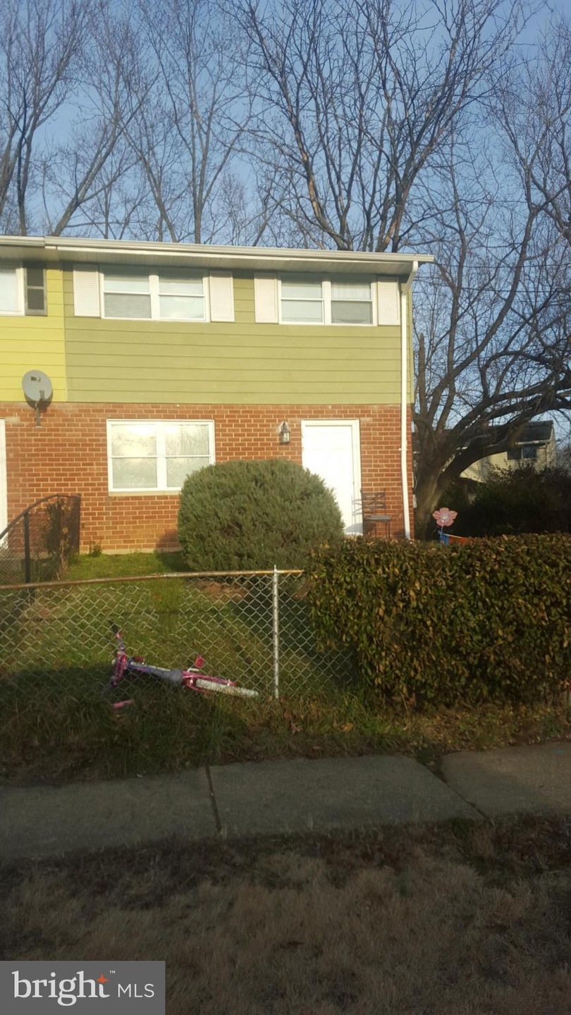 2415 Kent Village Place, Hyattsville, MD 20785 - photo 1