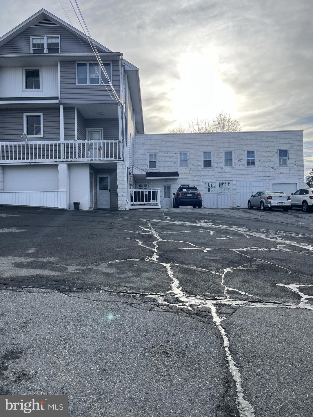 34 W Broad St, Reading, PA 19607 - photo 1