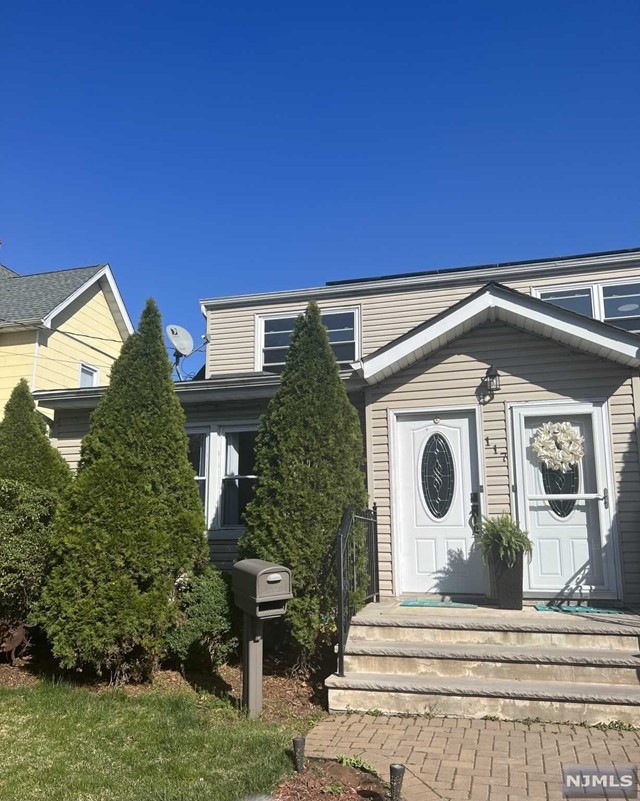 117 Feronia Way unit 2nd floor, Rutherford, NJ 07070 - photo 1