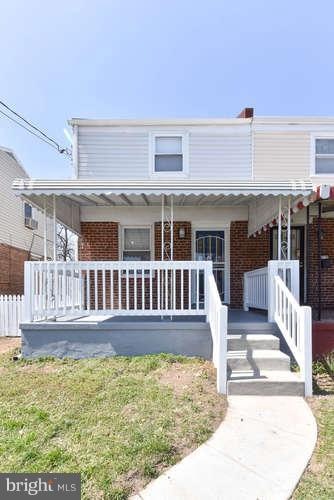 914 Division Ave NE, Washington, DC 20019 - photo 1