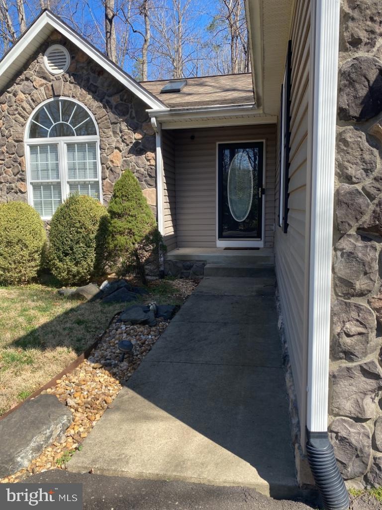 103 Winchester Ln, Locust Grove, VA 22508 - photo 1