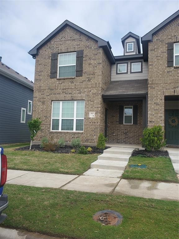 3917 Hometown Blvd, Heartland, TX 75126 - photo 1