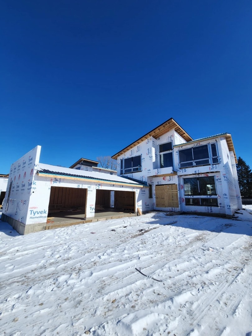 For Sale $2,650,000 • Co-Listing Agent