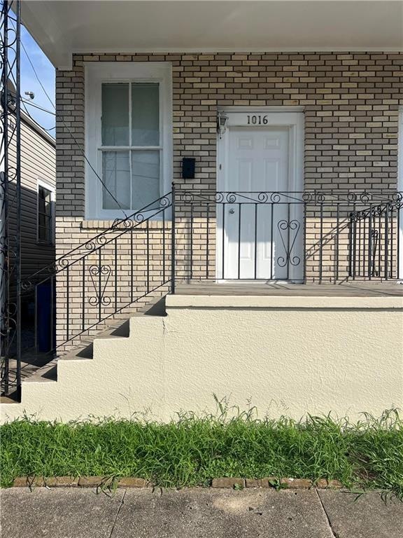 1016 6th St, Gretna, LA 70053 - photo 1