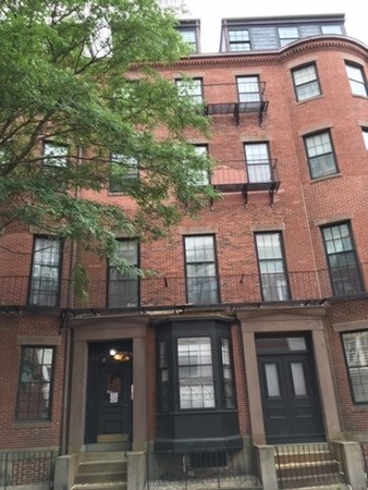 27 Bowdoin St unit 2D, Boston, MA 02114 - photo 1