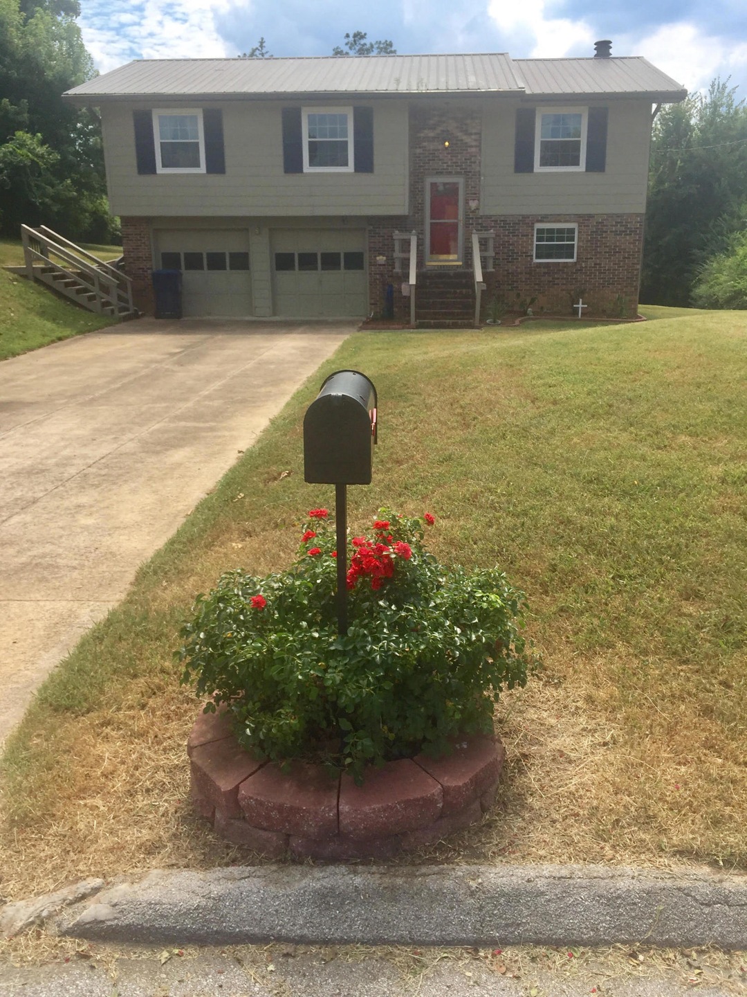 7008 Windcrest Front