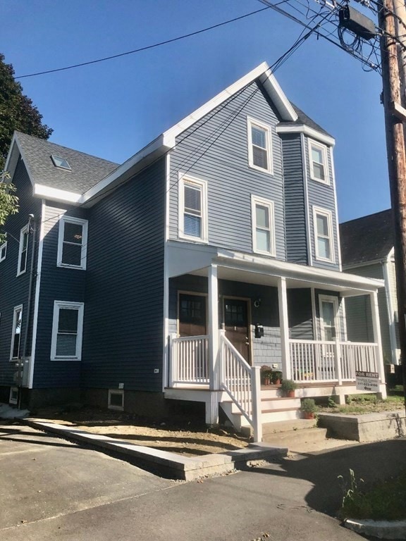 72 Pleasant St unit 2, Wakefield, MA 01880 - photo 1