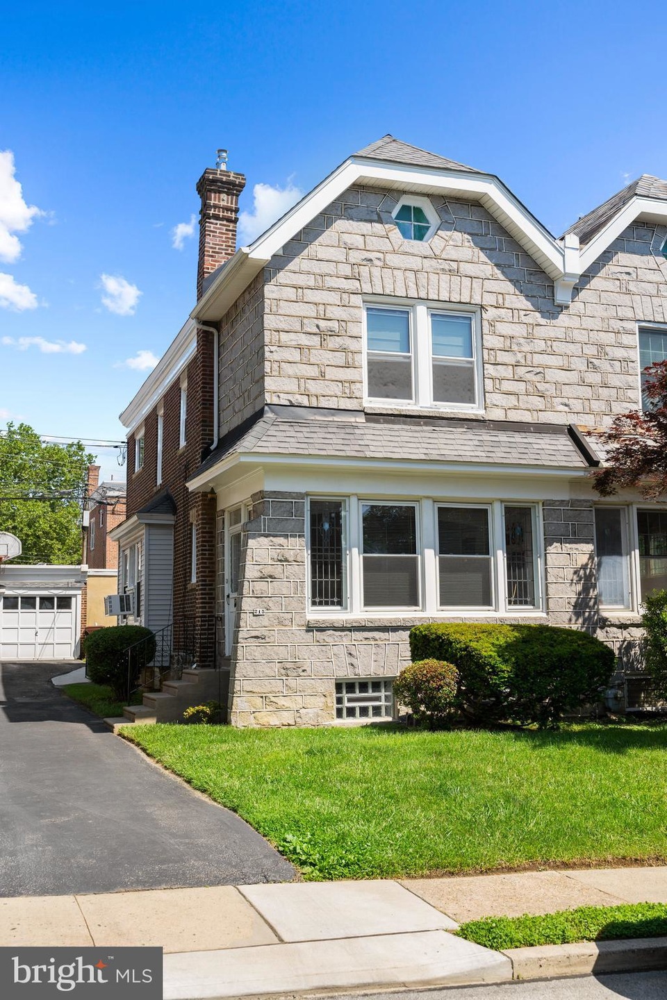 215 W Albemarle Ave, Lansdowne, PA 19050 - photo 1