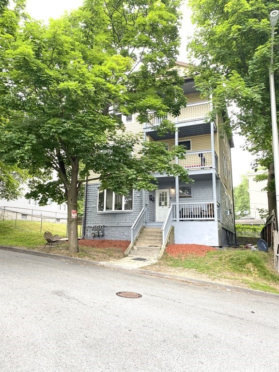 11 Leon St, Worcester, MA 01604 - photo 1