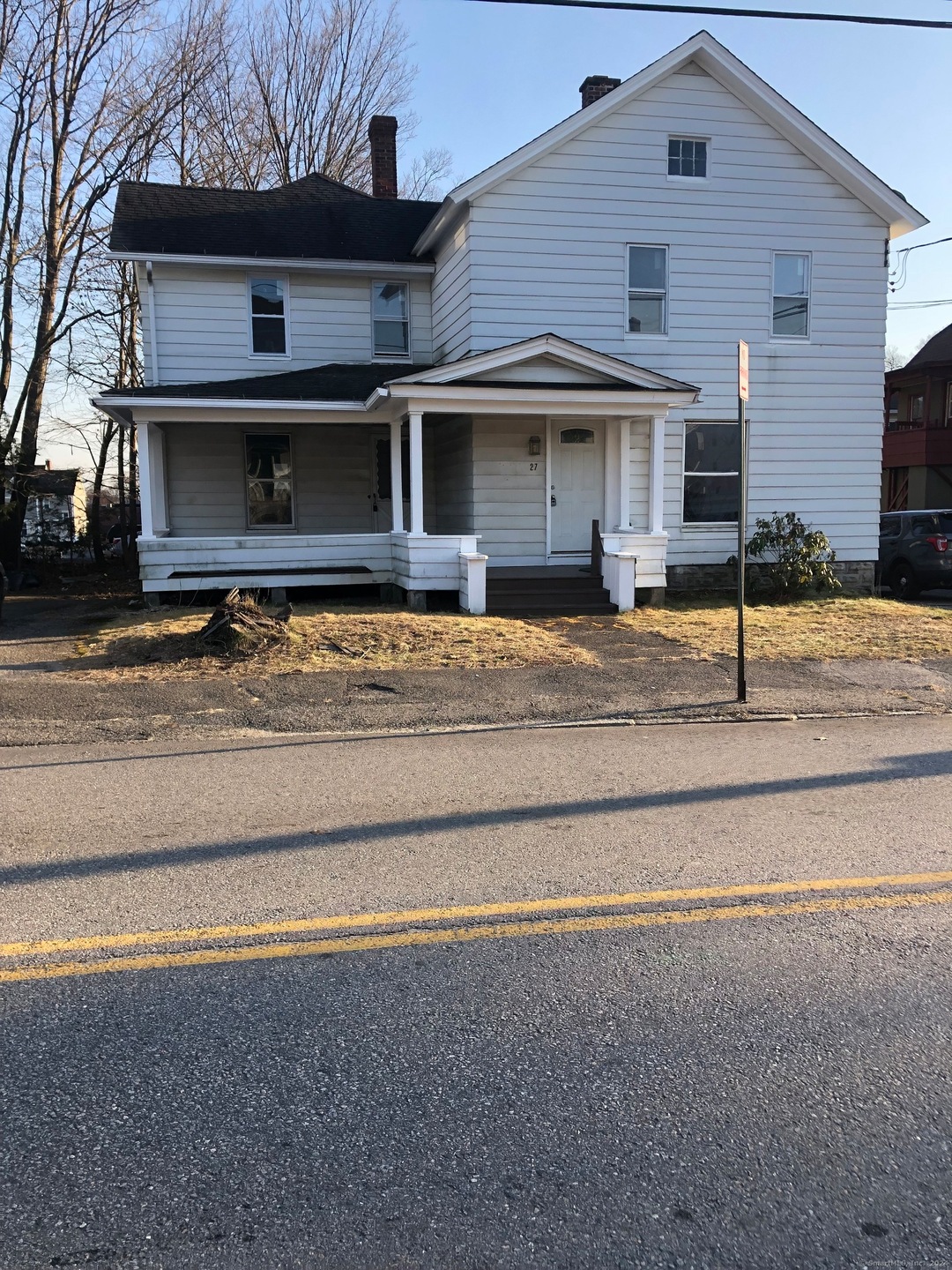 27 Pearl St. 4 bedroom in town Colonial