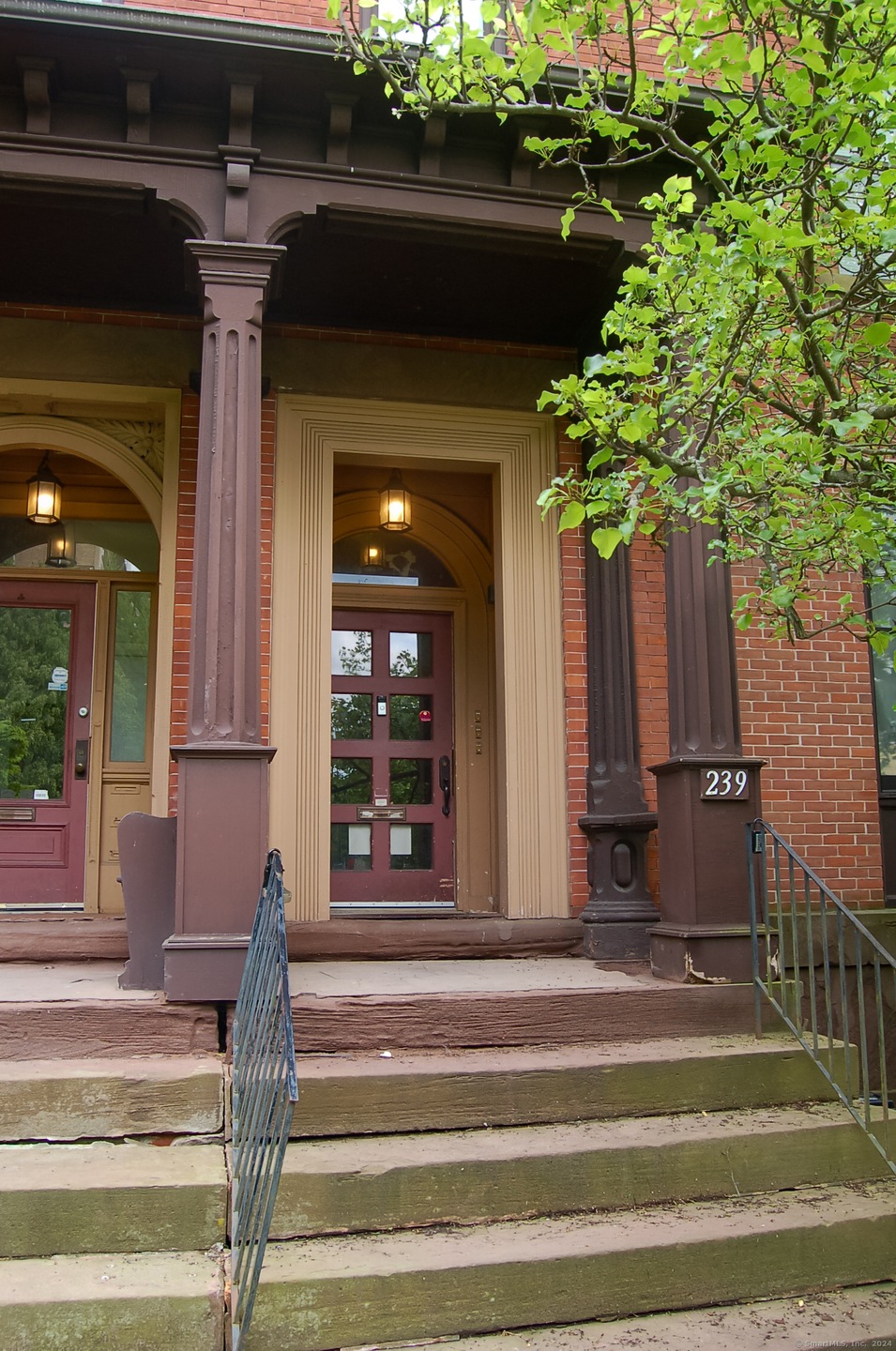 239 Farmington Ave unit A, Hartford, CT 06105 - photo 1