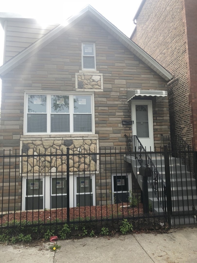 3302 S Hamilton Ave unit 1, Chicago, IL 60608 - photo 1