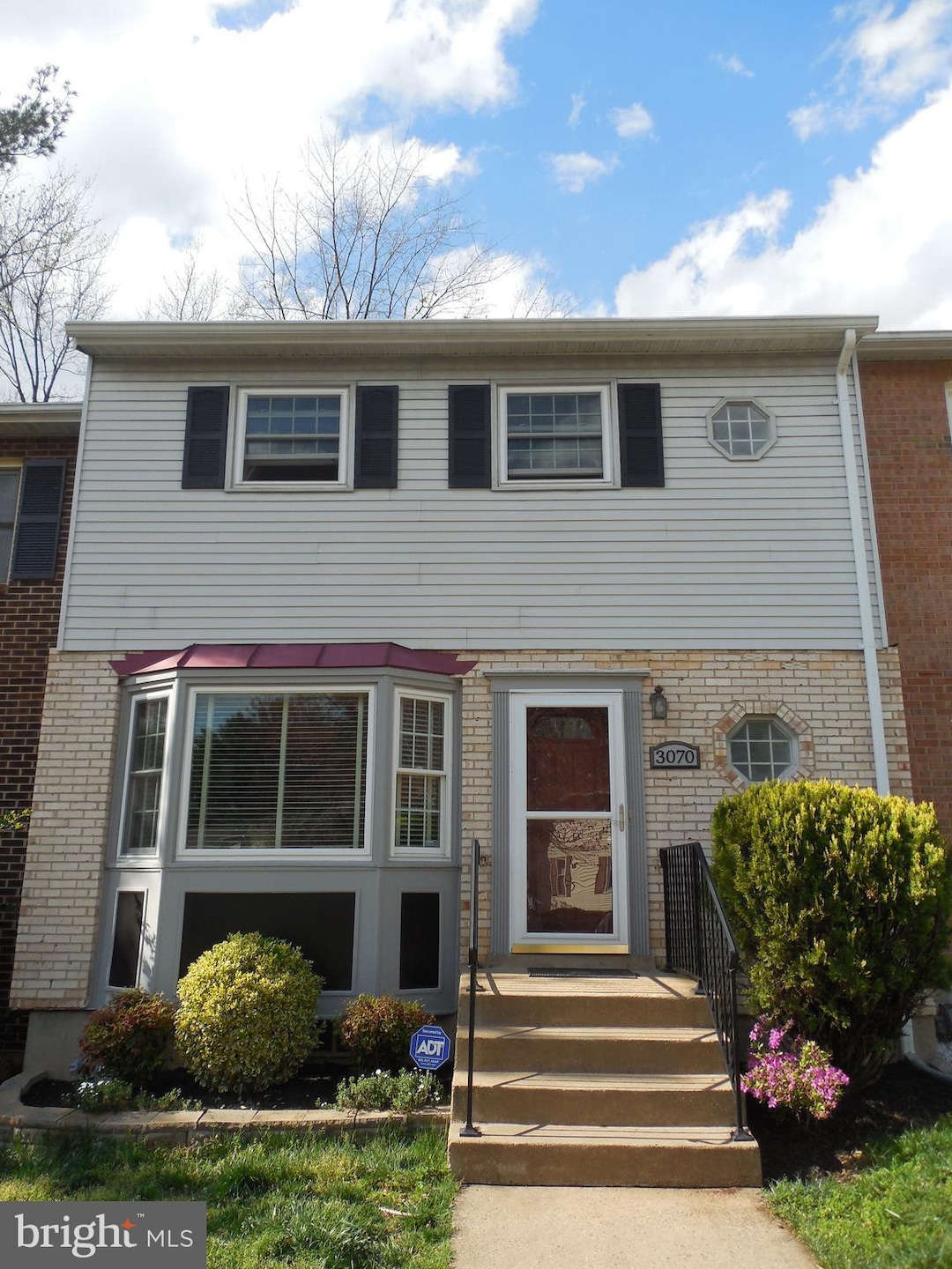 3070 White Birch Ct, Fairfax, VA 22031 - photo 1