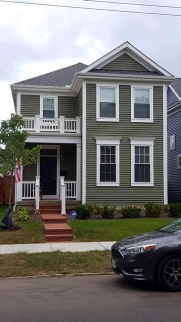 403 E Deshler