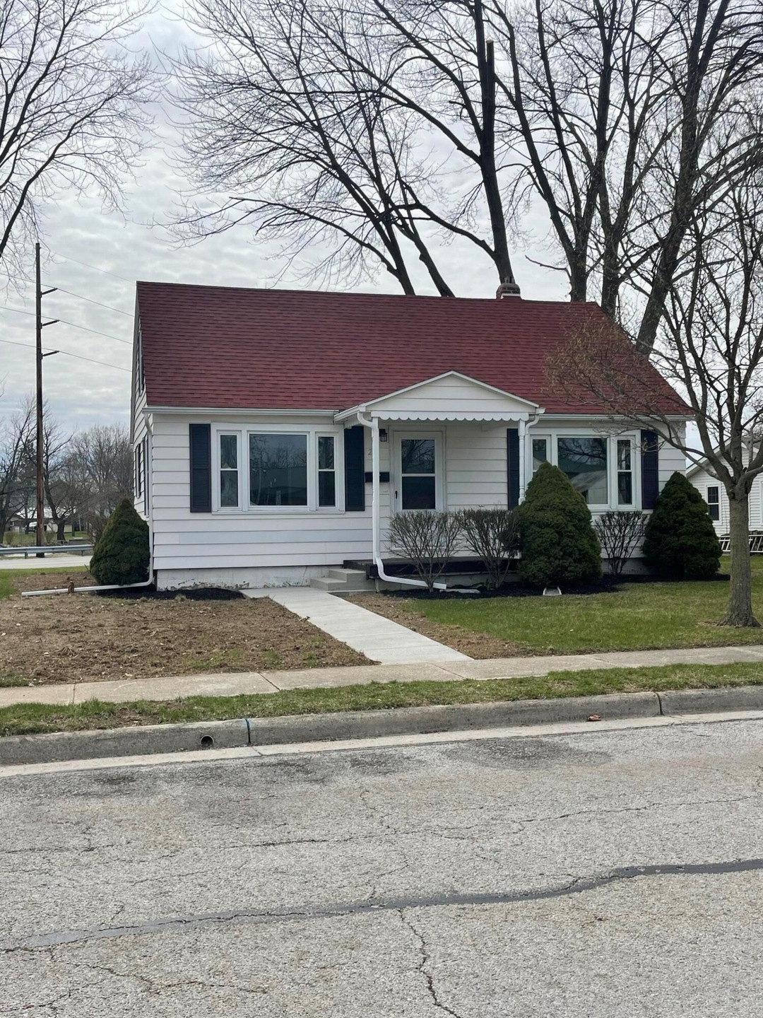 201 Jackson St, Wapakoneta, OH 45895 - photo 1