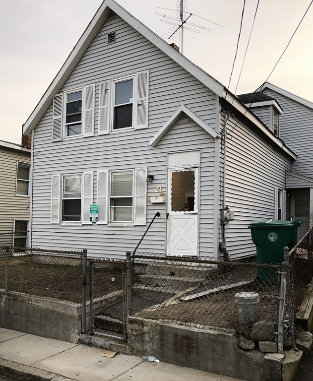 21 Floyd St, Lowell, MA 01852 - photo 1