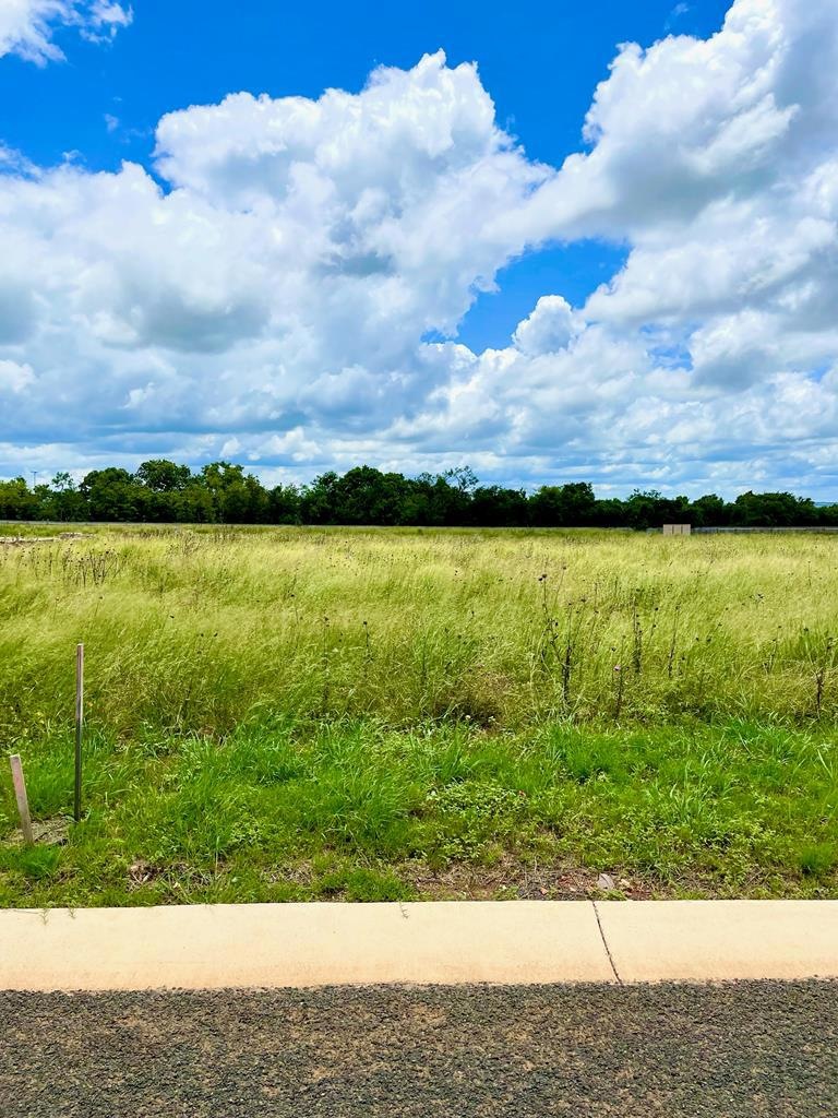 121 Madrona Ln unit 18, Fredericksburg, TX 78624 - photo 1