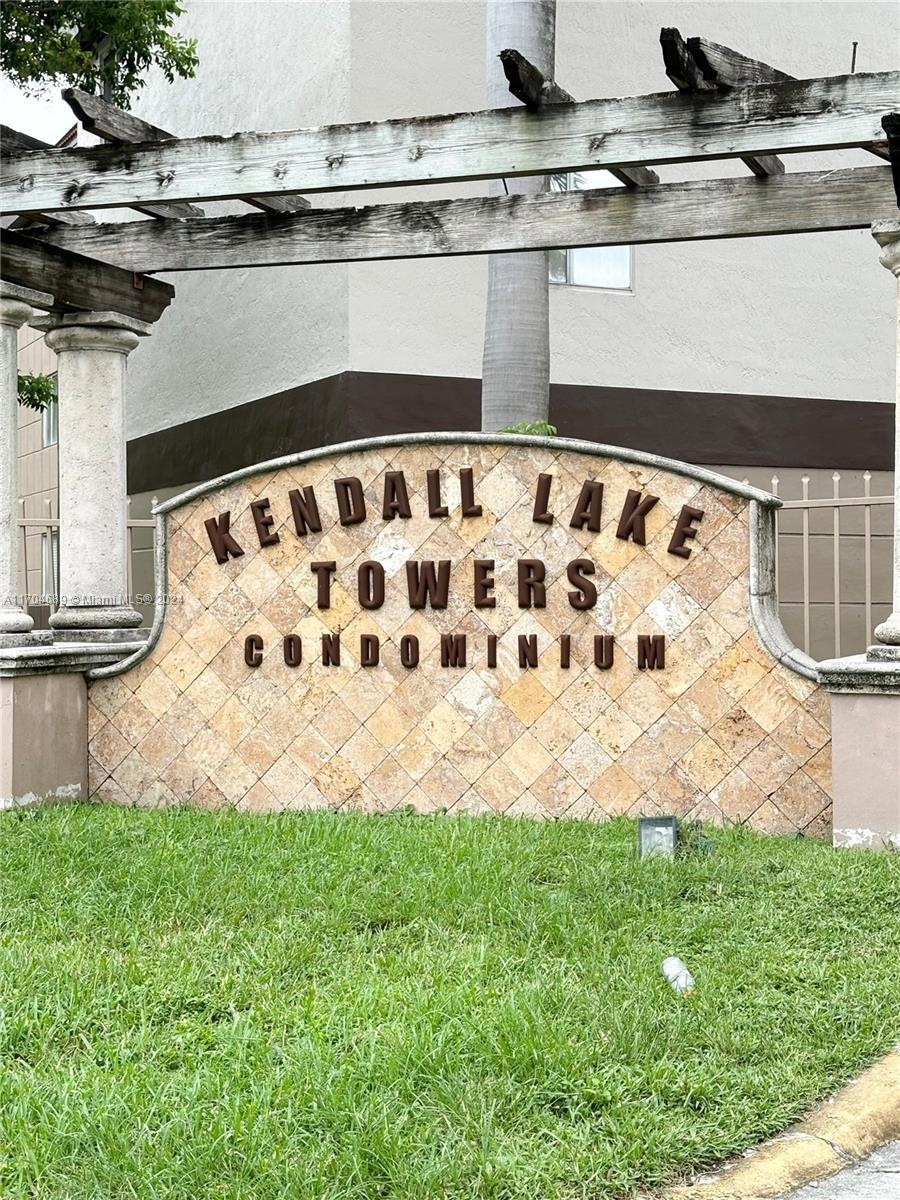 Kendall Lakes Towers unit 514, Miami, FL 33193 - photo 1