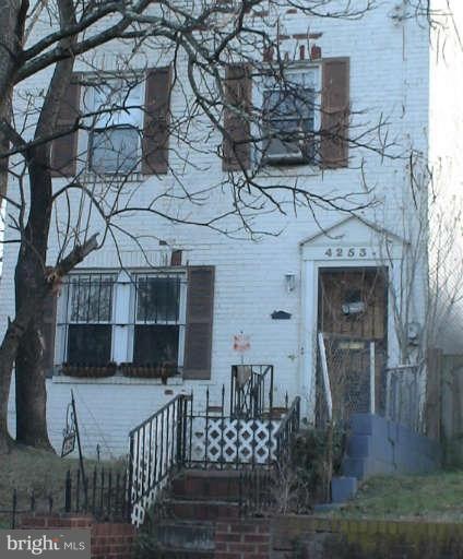 4253 Dix St NE, Washington, DC 20019 - photo 1