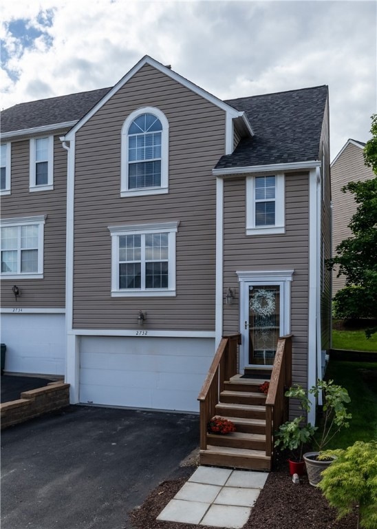 Welcome to 2732 Meadowcrest!