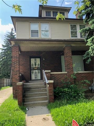 8557 Mendota front.JPG