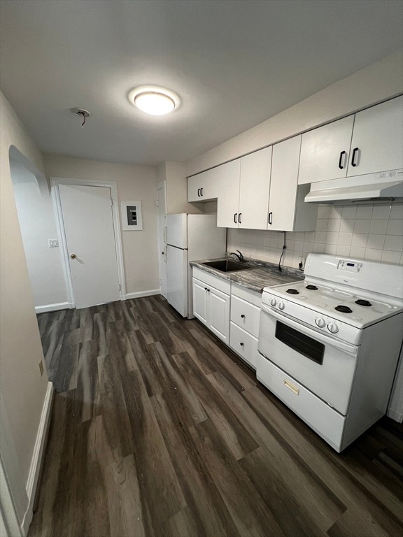 491 Lynn St unit 2, Malden, MA 02148 - photo 1