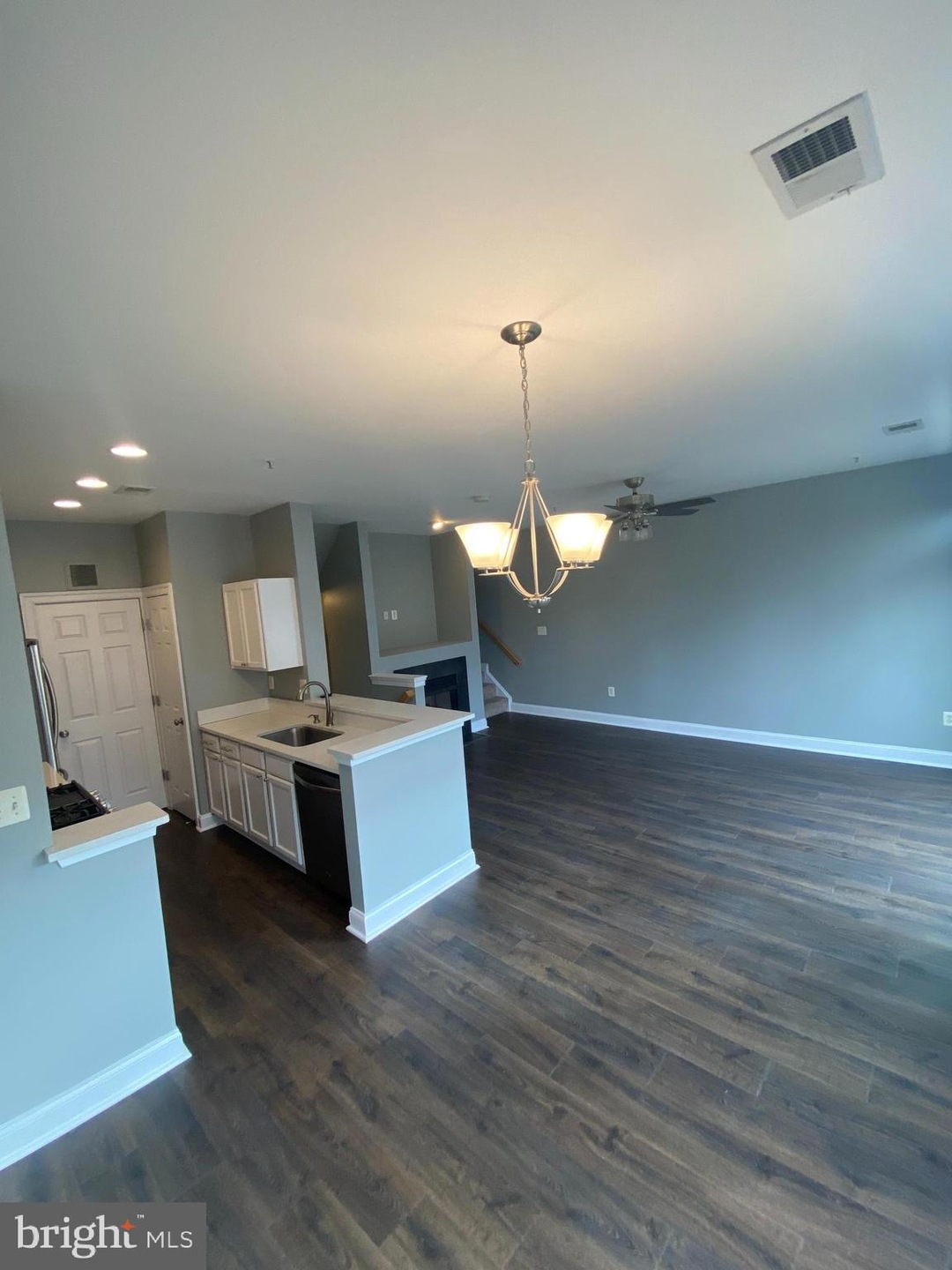 46372 Monocacy Square, Sterling, VA 20165 - photo 1