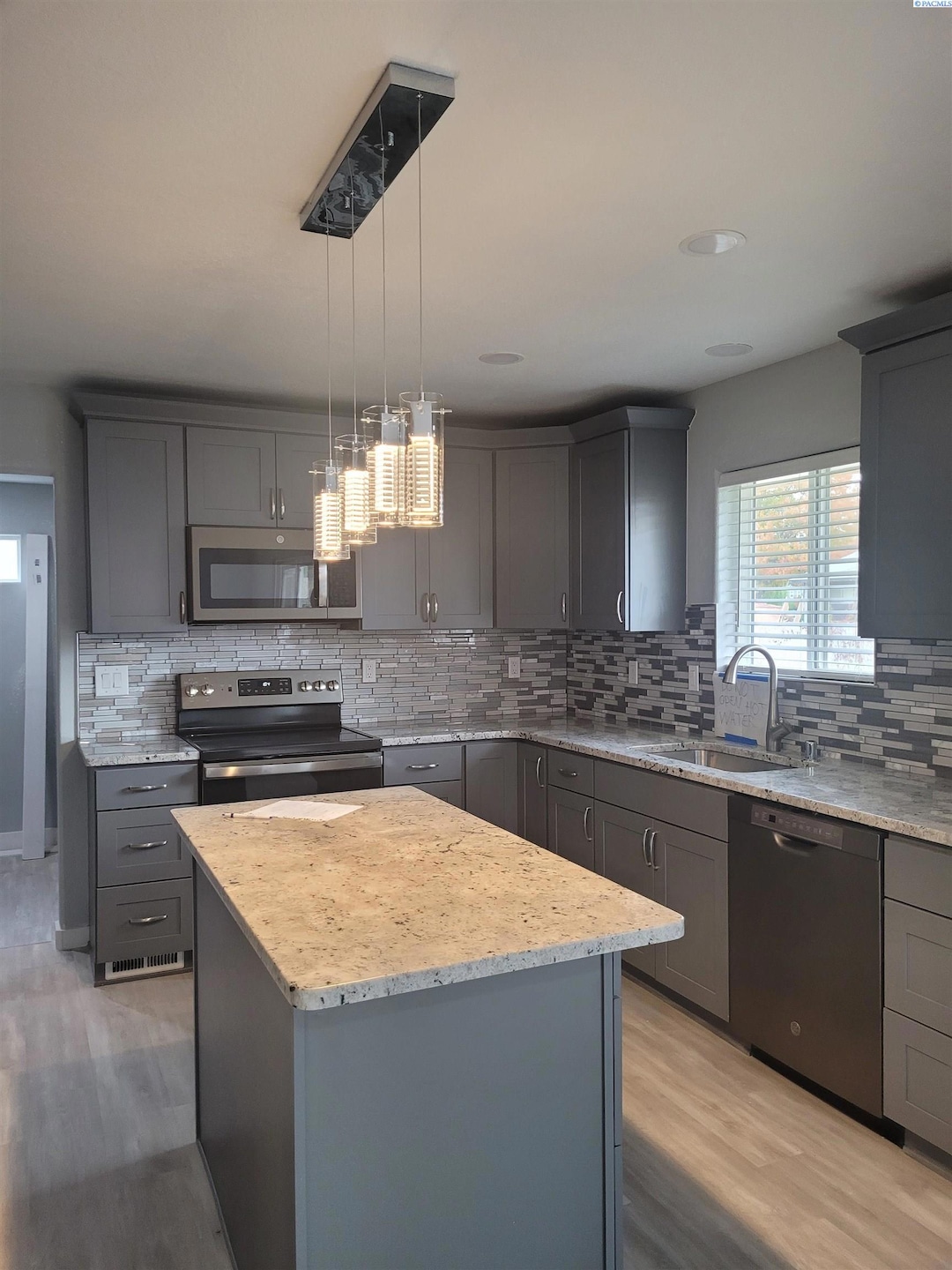 3714 W Nixon St, Pasco, WA 99301 - photo 1