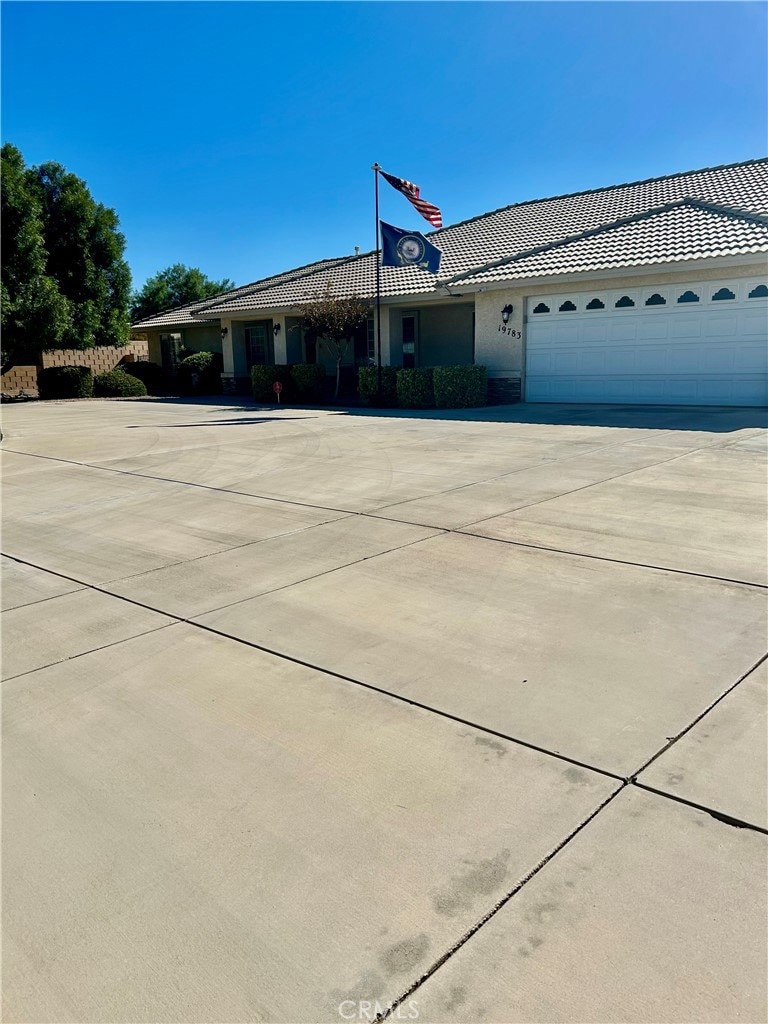 19783 Lara Ln, Apple Valley, CA 92308 - photo 1