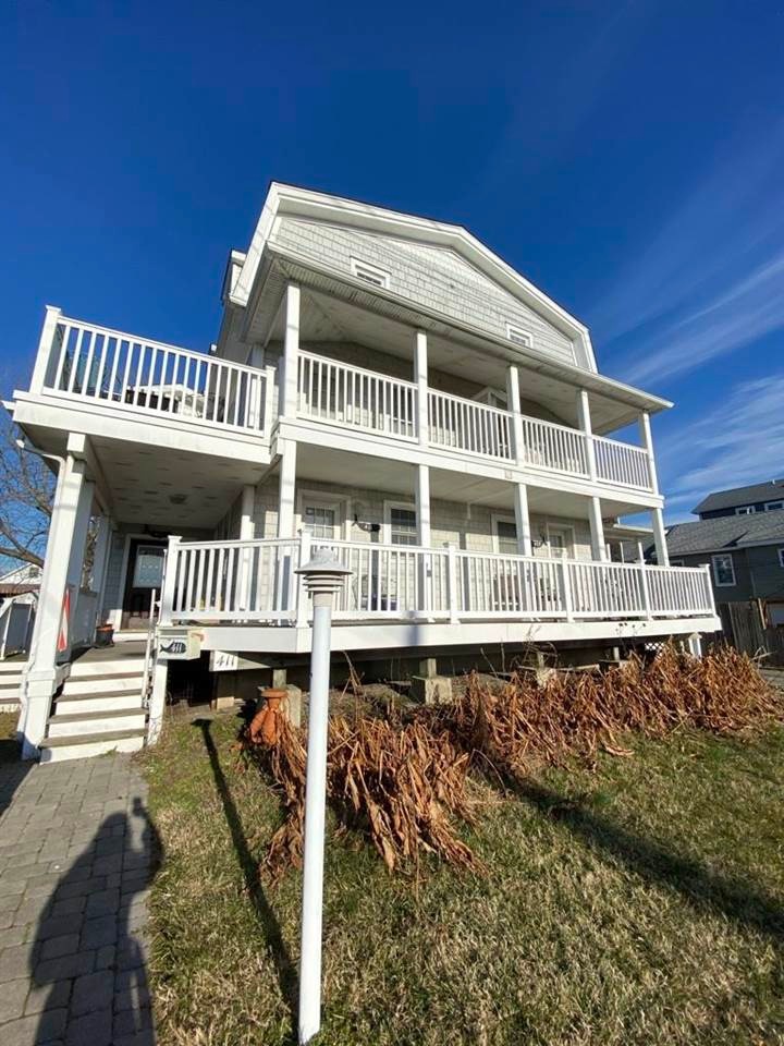 411 W Oak Ave, Wildwood, NJ 08260 - photo 1