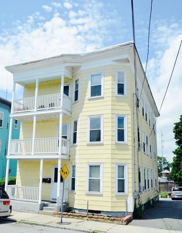 162 Park St unit 2, Beverly, MA 01915 - photo 1