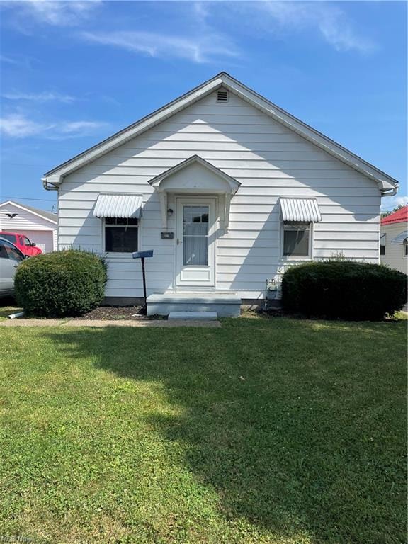 1022 Cassingham Ave, Coshocton, OH 43812 - photo 1