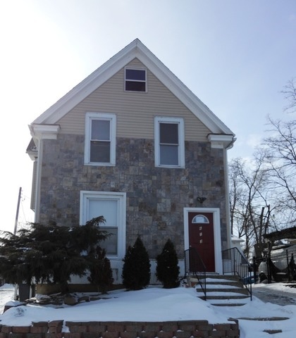 613 Washington St unit 4, Waukegan, IL 60085 - photo 1