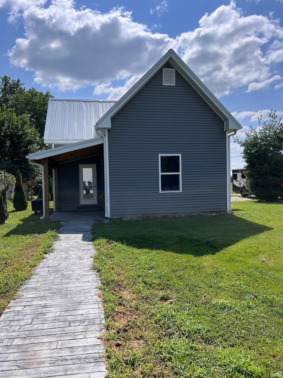 108 N Carter St, Colfax, IN 46035 - photo 1