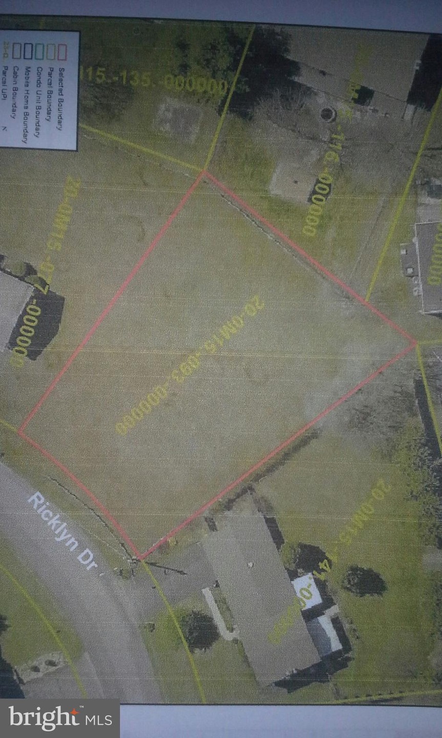 4131 Ricklyn Dr, Chambersburg, PA 17202 - photo 1