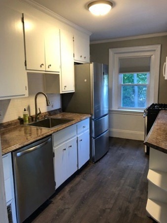 93 Floral St unit 2, Newton Highlands, MA 02461 - photo 1