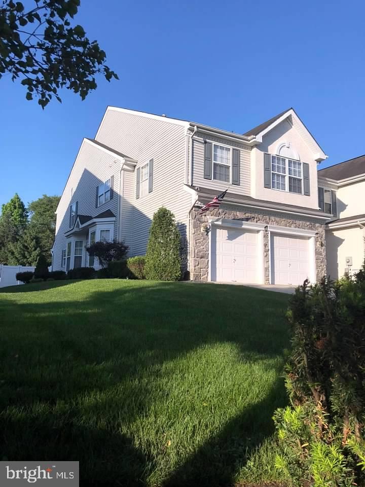 30 Chapel Hill Rd, Mount Laurel, NJ 08054 - photo 1